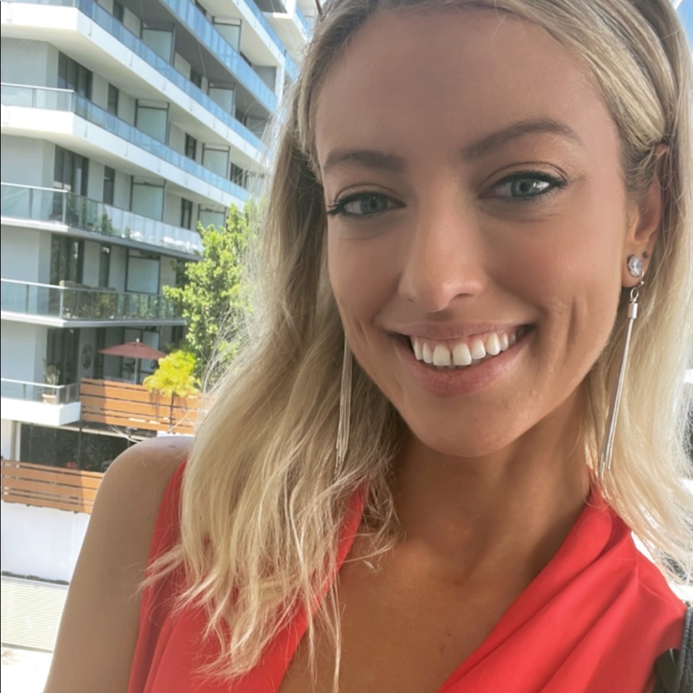 Meet your Posher, Kelly